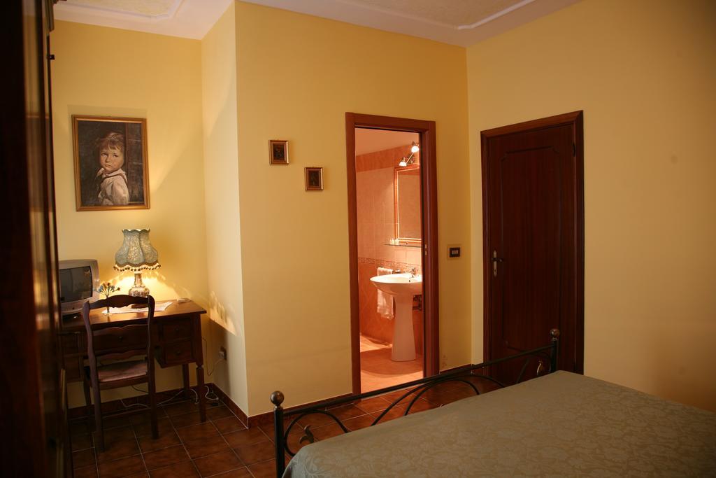 B&B Podere Ospedaletto Bolsena Habitación foto